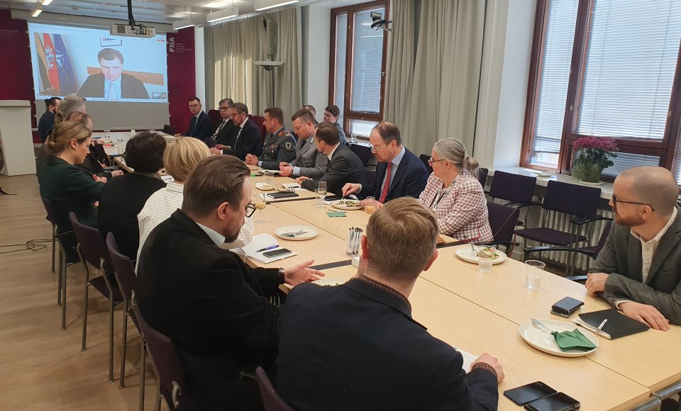 Apie Vokietijos brigadą Lietuvoje  - partneriams  Suomijoje 